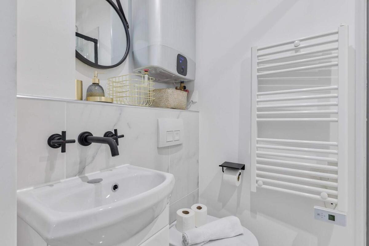 Appartement Renove Proche Arc Triomphe - 2P Paris Luaran gambar